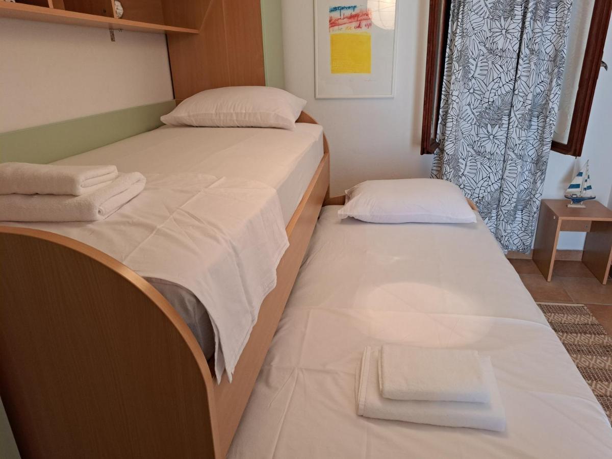 Family Apartment In Center Of Murter Zewnętrze zdjęcie