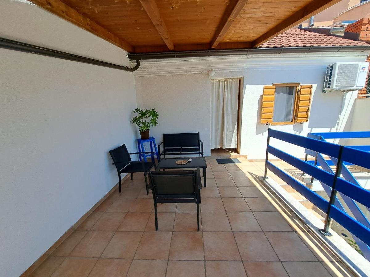 Family Apartment In Center Of Murter Zewnętrze zdjęcie